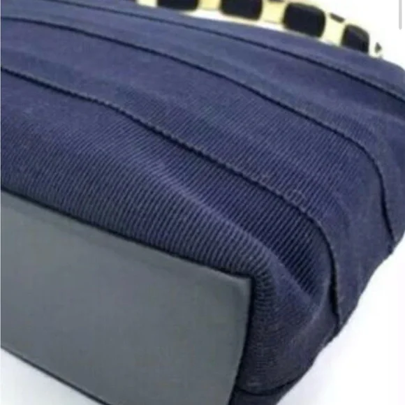 🎗️Salvatore Ferragamo🎗️Woman’s Black Tiered Grosgrain Ribbon Handbag🎗️